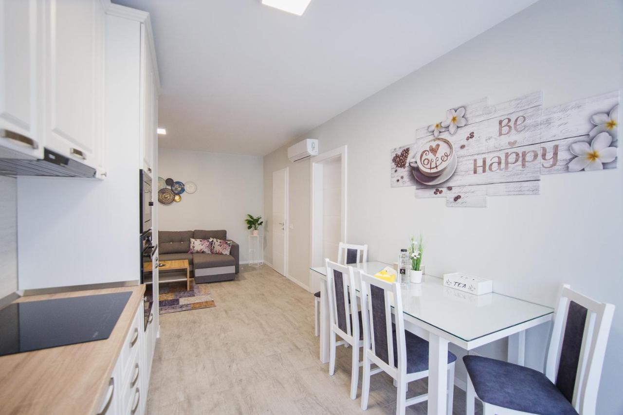 אורדאה Retreat To A Stylish Home At West Residence מראה חיצוני תמונה